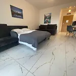 Lägenhet Kasprowicza 20 Luxury - Free Pool, Saunas, Salzgrotte, Jacuzzi, Gym, Children's Playroom, Fitness Kołobrzeg
