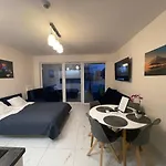 Kasprowicza 20 Luxury - Free Pool, Saunas, Salzgrotte, Jacuzzi, Gym, Children's Playroom, Fitness